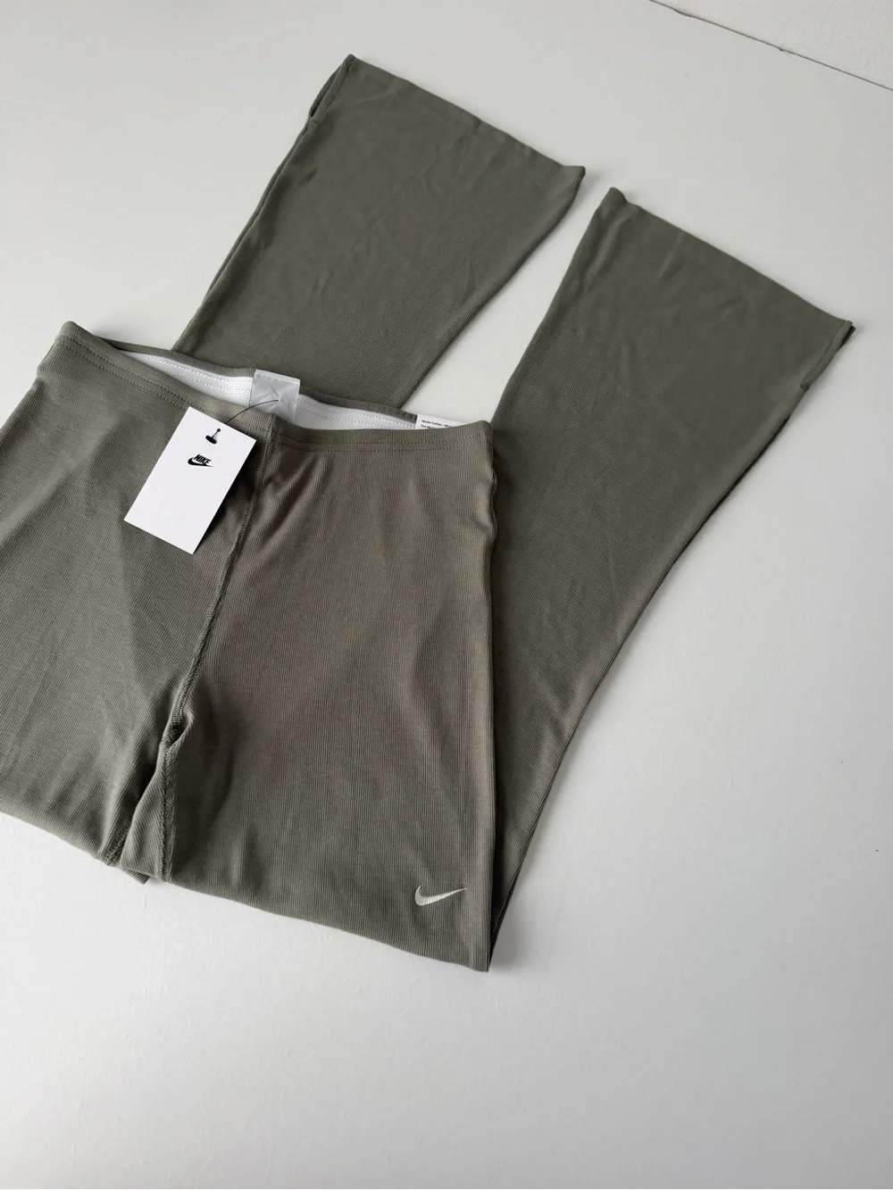 NWT Nike Ribbed Flare Leggings